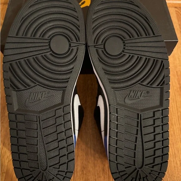 NEW Nike Air Jordan 1 low Black/Royal - Picture 7 of 9